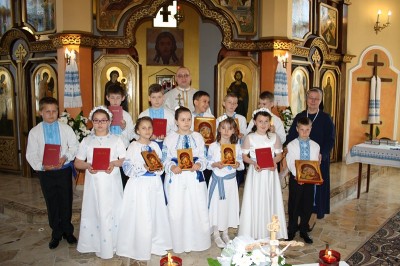 В Ґіжицьку відбулася перша сповідь і урочисте Святе Причастя 2015_4