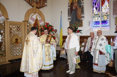 Архієпископ і Митрополит Перемисько-Варшавській Кир Іван Мартиняк відслужив Божественну Архиєрейську Літургію з нагоди золотого Ювілею 50-ліття парафії Чесного Хреста у Венгожеві 2015_7 (4)