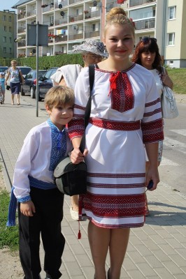 Архієпископ і Митрополит Перемисько-Варшавській Кир Іван Мартиняк відслужив Божественну Архиєрейську Літургію з нагоди золотого Ювілею 50-ліття парафії Чесного Хреста у Венгожеві 2015_9 (6)