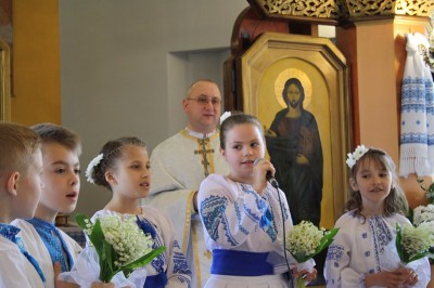 В Ґіжицьку відбулася перша сповідь і урочисте Святе Причастя 2015_8