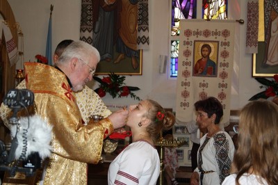 Архієпископ і Митрополит Перемисько-Варшавській Кир Іван Мартиняк відслужив Божественну Архиєрейську Літургію з нагоди золотого Ювілею 50-ліття парафії Чесного Хреста у Венгожеві 2015_8 (2)