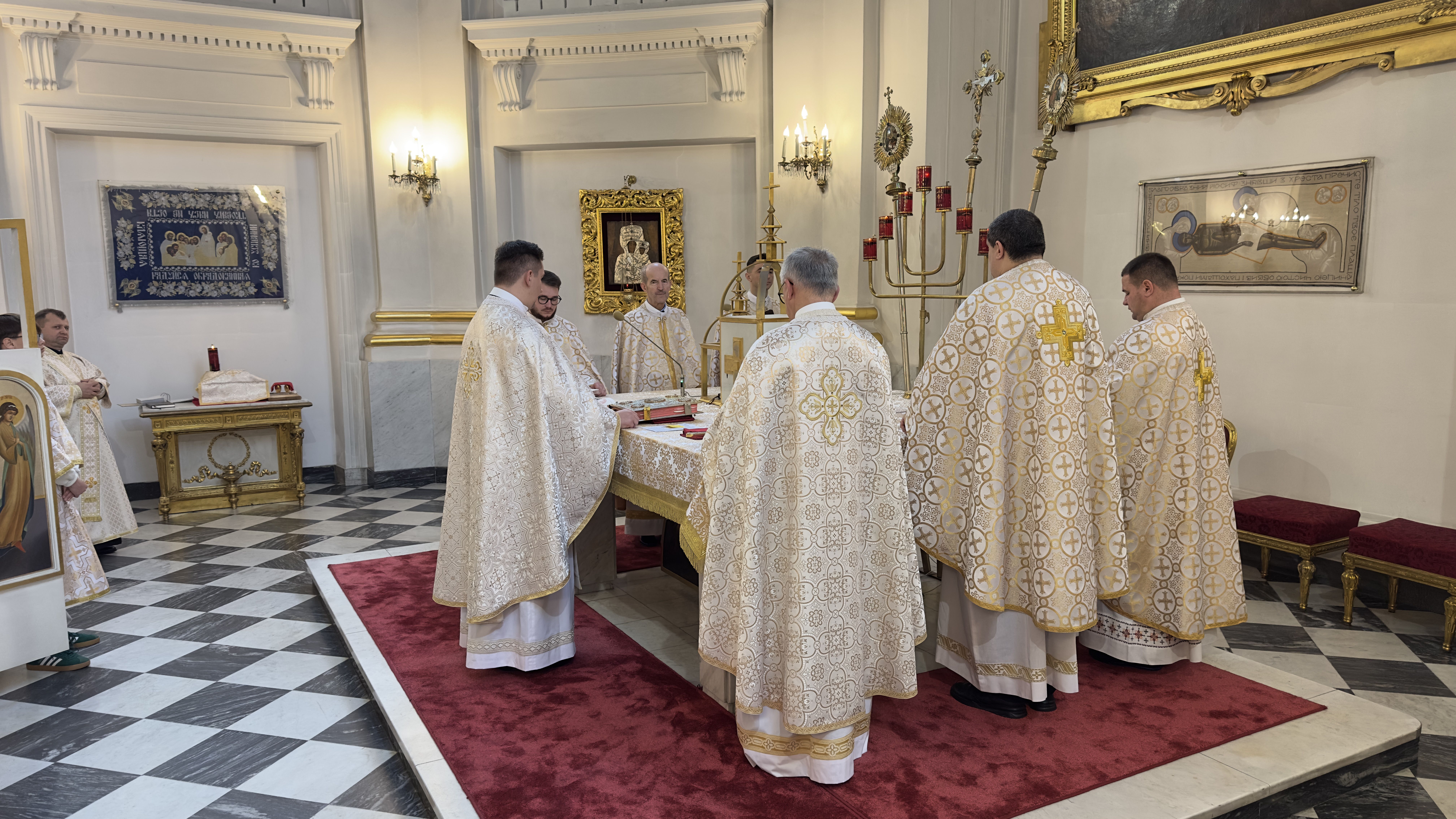 ПРИМІЦІЙНА БОЖЕСТВЕННА ЛІТУРГІЯ